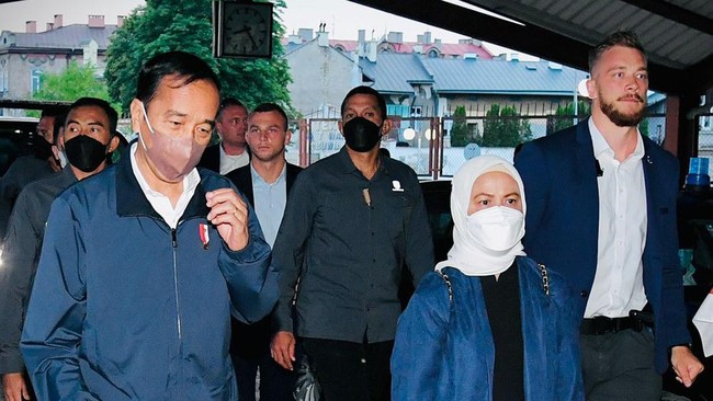 Presiden Joko Widodo akan bertemu dengan Presiden Ukraina, Volodymyr Zelensky, siang ini, Rabu (29/6), usai mengunjungi puing bekas perang di Irpin.
