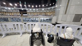 Jemaah Haji Indonesia Sakit Diberi Terapi Kolaborasi Medis-Spritual