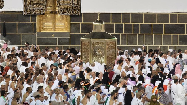 Tak hanya calon haji Indonesia, banyak calon haji di luar negeri yang juga menghadapi berbagai kendala hingga terancam gagal berangkat ke Mekkah.