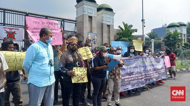 Massa menegaskan bahwa pembentukan provinsi baru di Papua hanya perpanjangan tangan elite lokal.