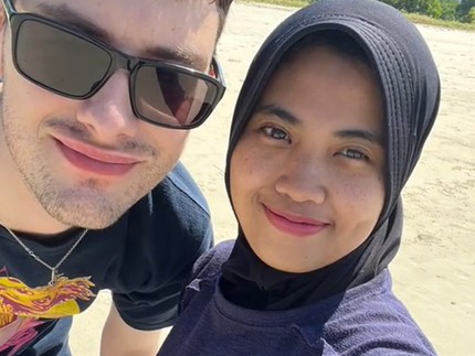 Baru Sehari Ketemu Pasangan Inggris-Lombok Langsung Nikah, Ternyata karena...