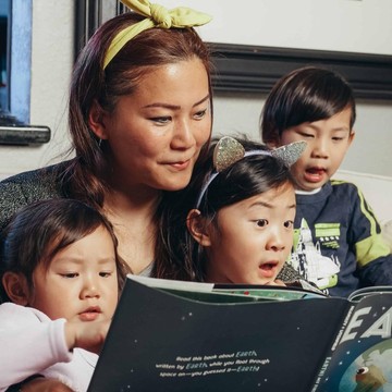 img-title Tambah Wawasan, Ini Gaya Parenting dari 5 Negara yang Calon Orangtua Wajib Tahu Sebelum Punya Anak!