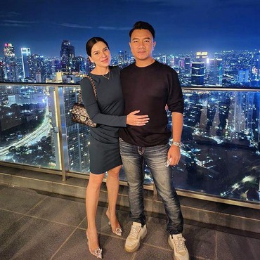 7 Potret Harmonis Keluarga Yuri Kemal, Mantan Kekasih Nabila Syakieb