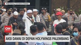 VIDEO: Aksi Damai di Depan Holywings Palembang