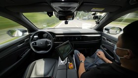 FOTO: Mobil Listrik Sukses, China Kini Kembangkan Mobil Swakemudi