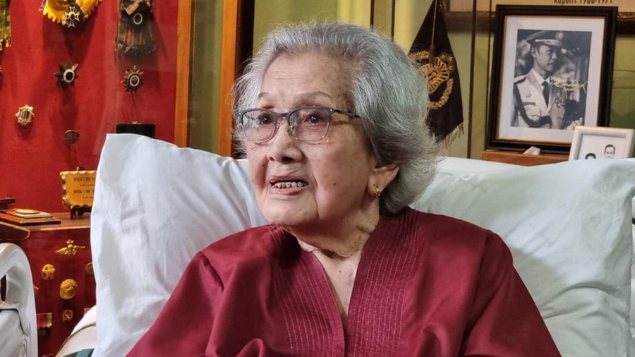 Eyang Meriyati&comma; istri mantan Kapolri alm Jenderal &lpar;purn&rpar; Hoegeng Iman Santoso &lpar;Herianto Batubara&sol;detikcom&rpar;