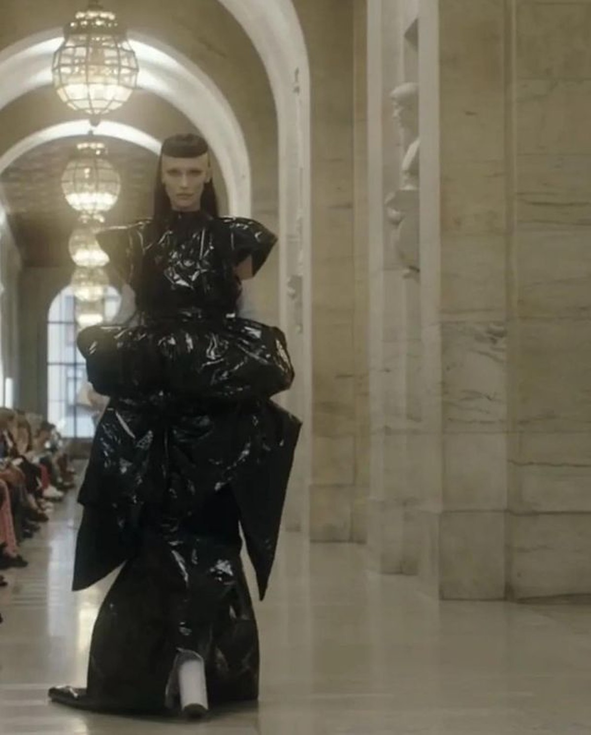 Gigi Hadid dan Bella Hadid