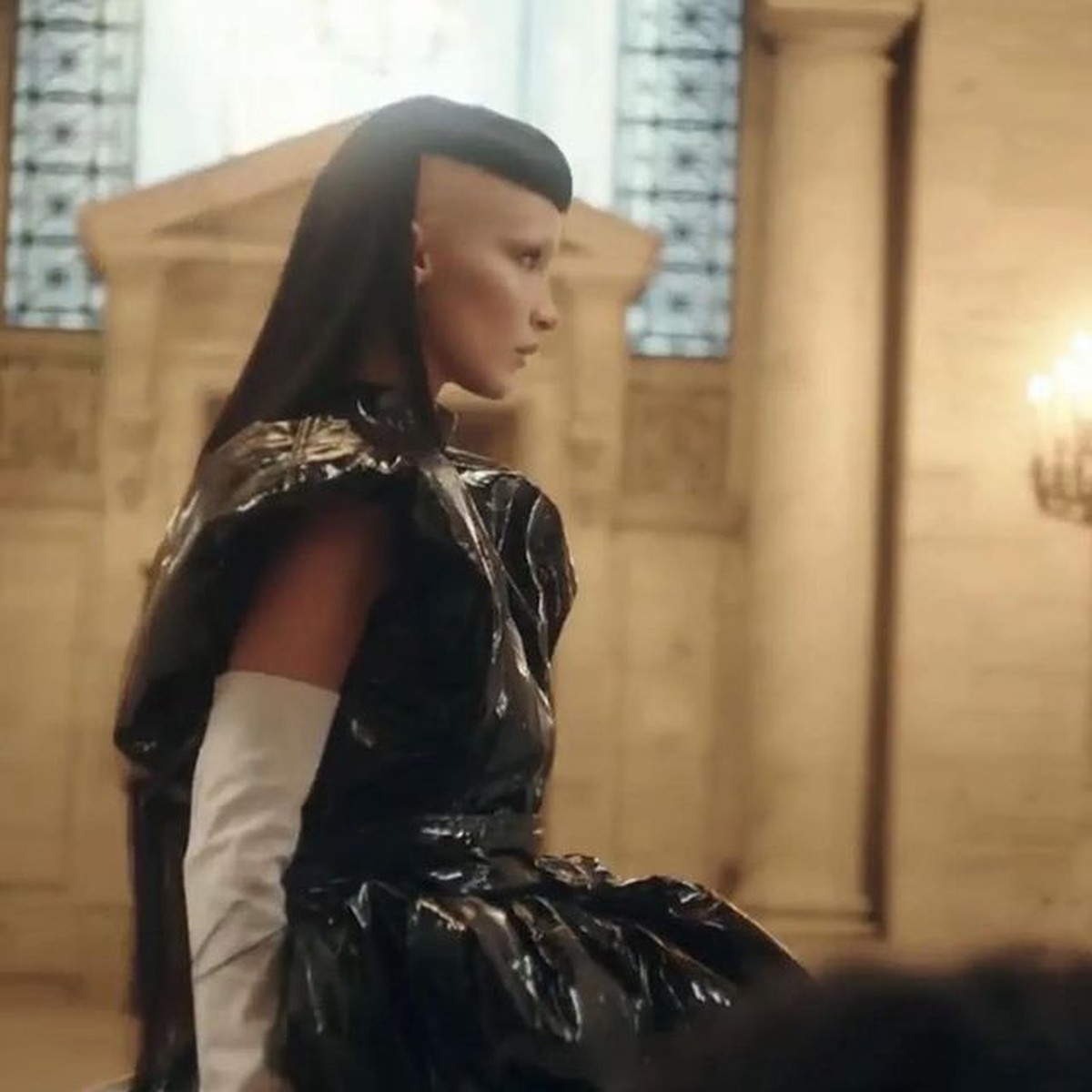 Gigi Hadid dan Bella Hadid