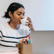 Sering Terjadi, Ketahui 5 Kebiasaan Minum yang Bisa Mengganggu Kesehatan Hati dan Hentikan Sekarang Juga!