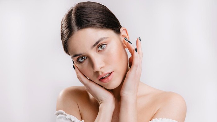 Selain Thermal Spring Water-nya yang Viral, Ternyata Avene Punya Banyak Skincare Lainnya lho! Ini Review-nya Selain Thermal Spring Water-nya yang Viral, Ternyata Avene Punya Banyak Skincare Lainnya lho! Ini Review-nya