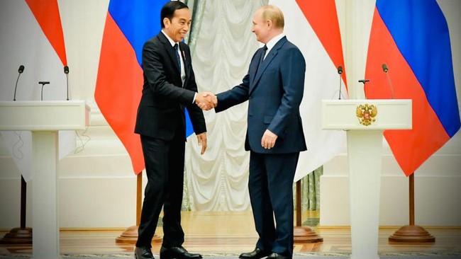 Isi pidato lengkap Presiden Vladimir Putin saat bertemu Jokowi di Kremlin, Moskow, yang fokus ingin berinvestasi di IKN.