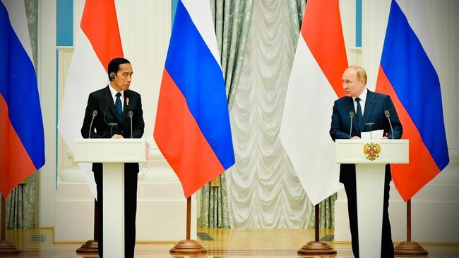 Isi pidato lengkap Presiden Vladimir Putin saat bertemu Jokowi di Kremlin, Moskow, yang fokus ingin berinvestasi di IKN.