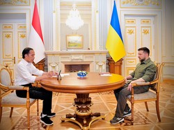 Momen Jokowi dan Zelensky Diskusi di Meja Bundar Istana Maryinsky