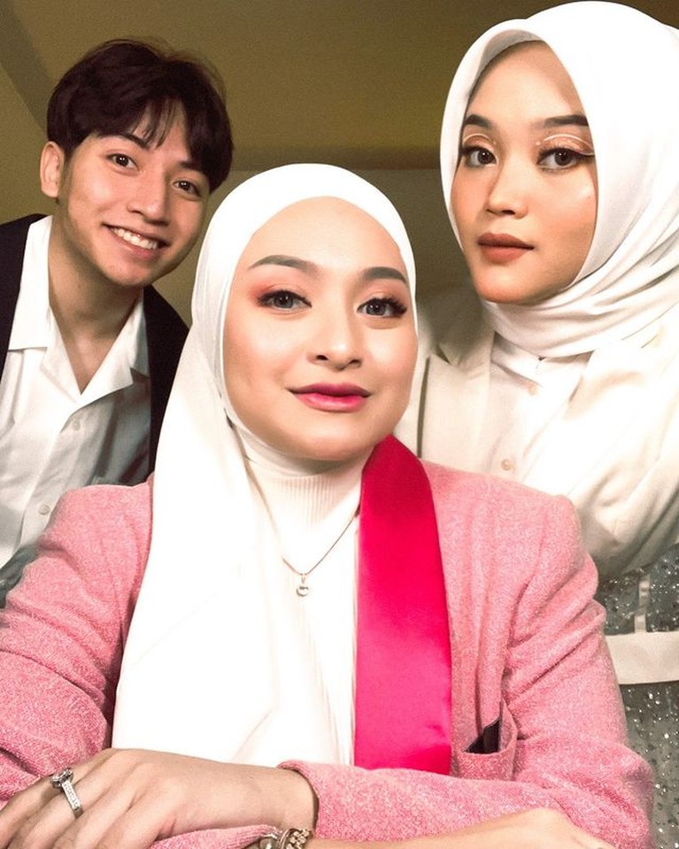 Keluarga Sule dan Nathalie Holscher Keluarga Sule dan Nathalie Holscher