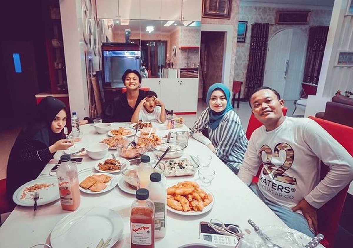 Keluarga Sule dan Nathalie Holscher