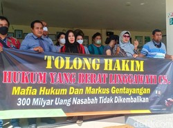 Vonis Bos KSP Tinara Ditunda, Korban Protes Geruduk PN Banyuwangi