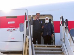 Bendera Merah Putih Sambut Kedatangan Presiden Jokowi di Rusia