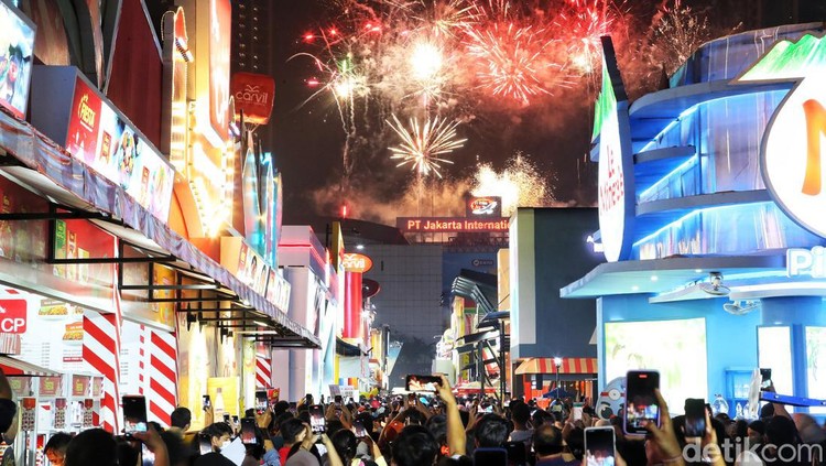 PRJ sampai kapan? Jakarta Fair atau Pesta Rakyat Jakarta (PRJ) 2022 masih berlangsung. PRJ diselenggarakan di JIEXpo Kemayoran, Jakarta Pusat.