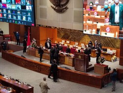 Detik-detik Wakil Ketua Banggar Muhidin Ambruk di Paripurna DPR