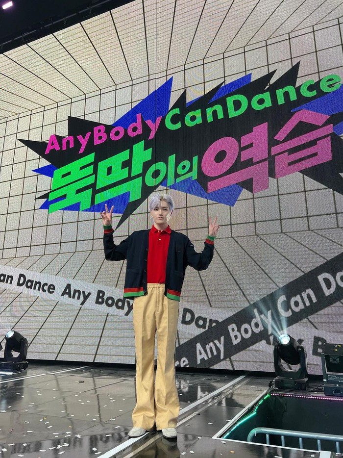 Belum lama ini, Taeyong NCT didapuk menjadi MC untuk acara 'Anybody Can Dance', di mana para penari amatir menunjukkan kemampuan mereka dan mendapat pelatihan dari para penari profesional. Untuk kamu yang penasaran, kamu bisa menyaksikan 'Anybody Can Dance' di platform Viu ya, Beauties!/ Foto: instagram.com/nct