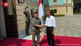 VIDEO: Detik-detik Jokowi Bertemu Zelensky di Ukraina
