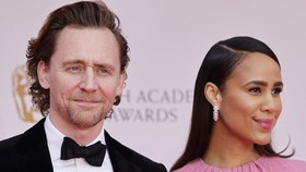 Tom Hiddleston Bakal Punya Anak Pertama dengan Zawe Ashton