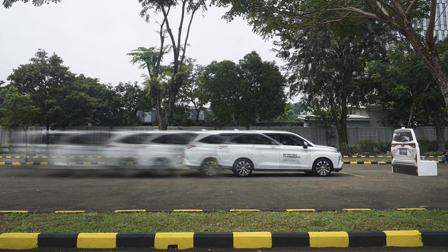 Toyota Avanza, Veloz, dan Agya sudah bisa menenggak bahan bakar bioetanol dengan syarat kadar campuran etanol maksimal 5 persen.