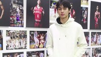 <p>Fattah Syach memang ganteng seperti ayahnya ya, Bunda? Kita doakan semoga karier Fattah bisa sesukses sang ayah di dunia hiburan Tanah Air, ya. (Foto: Instagram @fattahsyach)</p>