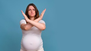 10 Larangan saat Hamil 8 Bulan yang Perlu Bunda Hindari