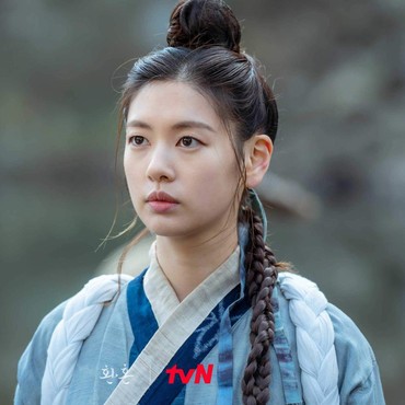 Netizen Tak Rela Jika Jung So Min Diganti di 'Alchemy of Souls 2'
