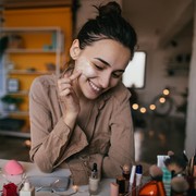 Mau Beli Makeup dan Skincare Sekaligus Tanpa Bikin Uang Gajian Menipis? Yuk, Simak Tips and Trick-nya di Sini!