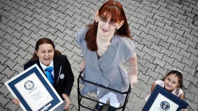 Rumeysa Gelgi, Perempuan Tertinggi di Dunia yang Berhasil Kantongi 5