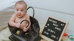 Gemesh! 9 Gaya Pemotretan Rayyanza, Masuk Tas hingga Pakai Baju SD