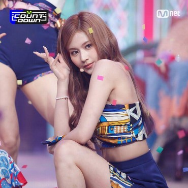 Sana dan Momo Pernah Ingin Kabur, TWICE Nyaris Debut dengan 7 Member