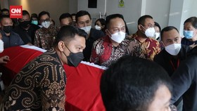 VIDEO: Momen Jenazah Tjahjo Kumolo Diberangkatkan ke Rumah Duka