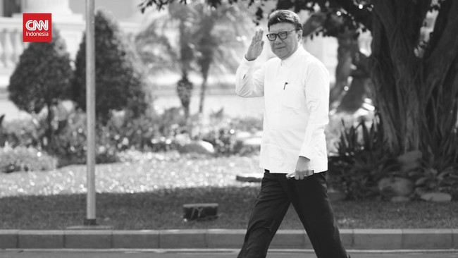 Airlangga Hartarto mengatakan belum ada pembahasan tentang pengganti mendiang Tjahjo Kumolo di kursi Menteri PAN-RB.