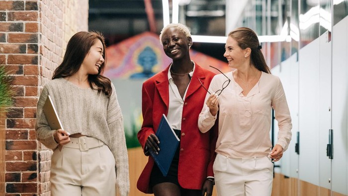 5 Zodiak Paling Analitis, Selalu Berpikir dan Nggak Pernah Membiarkan Otak Beristirahat!