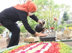 Lur! Gubernur Khofifah Besok Berangkat Haji, Minta Doa agar Mabrur