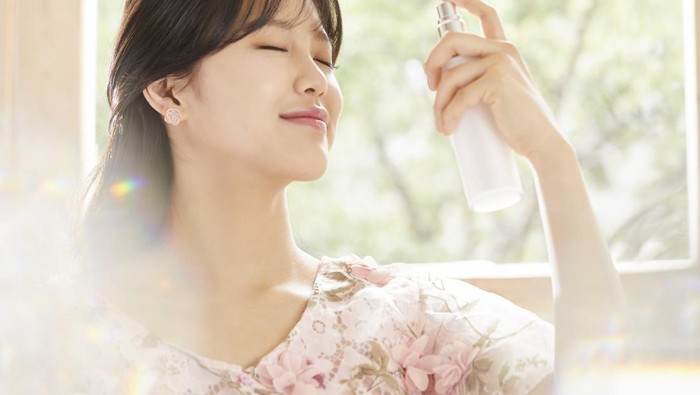 img-title BeauPicks: 5 Rekomendasi Face Mist dari Brand Lokal yang Tak Cuma Segarkan Wajah, Tapi Bikin Cerah juga!