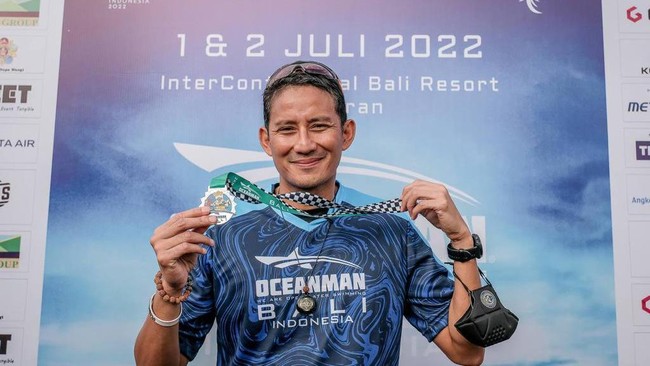 Menparekraf Sandiaga mengatakan, ratusan peserta Oceanman Bali dari dalam dan luar negeri banyak yang mengajak keluarga untuk berwisata.