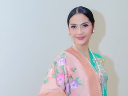 Rahasia Awet Muda Maudy Koesnaedi, Cantik dan Bugar di Usia 40-an