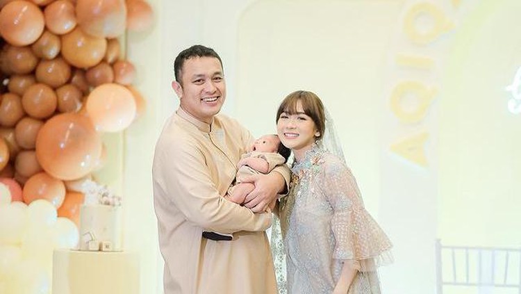 Aqiqah Anak Gilang Dirga dan Adiezty Fersa Aqiqah Anak Gilang Dirga dan Adiezty Fersa