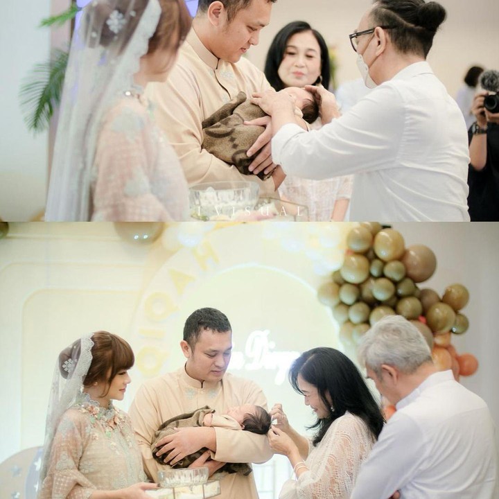 <p>Acara akikah Gin Dirga berlangsung pada 1 Juli di sebuah ballroom, bilangan Kemang, Jakarta Selatan. (Foto: Instagram @adieztyfersa @gilangdirga)</p>
