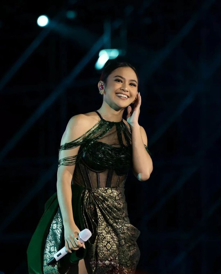 Mahalini Raharja Mahalini Raharja