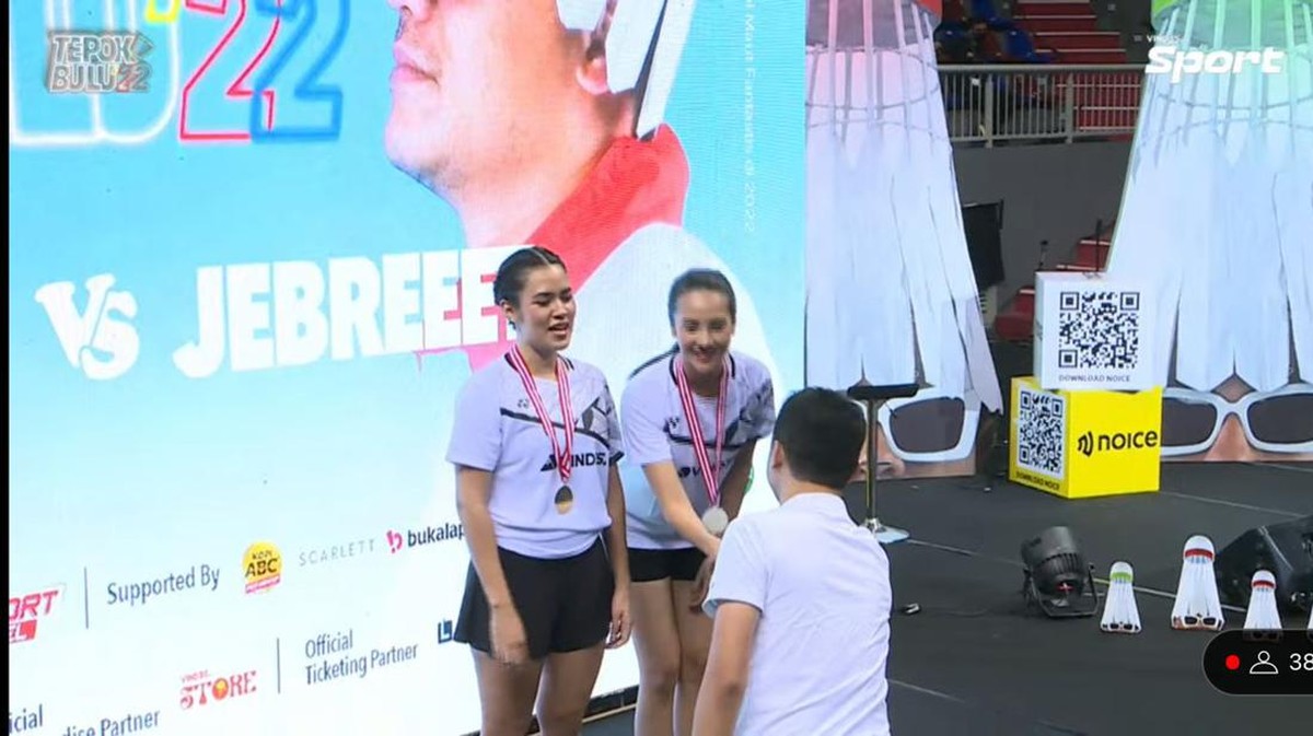 Pertandingan Tepok Bulu