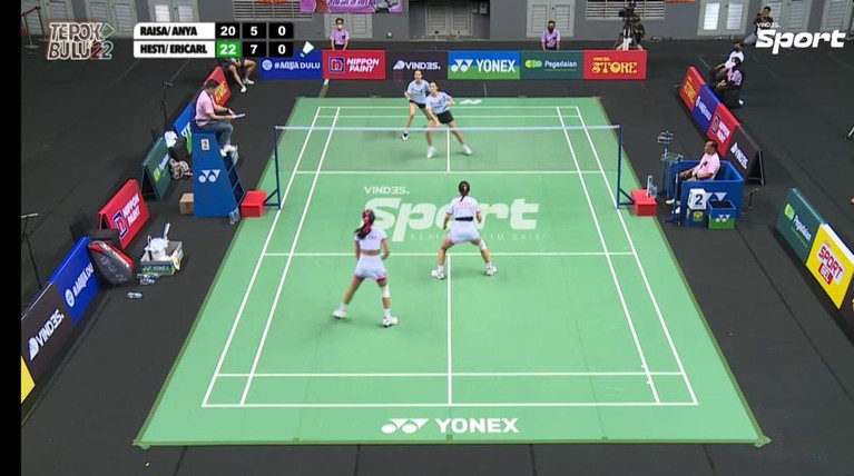 Pertandingan Tepok Bulu Pertandingan Tepok Bulu