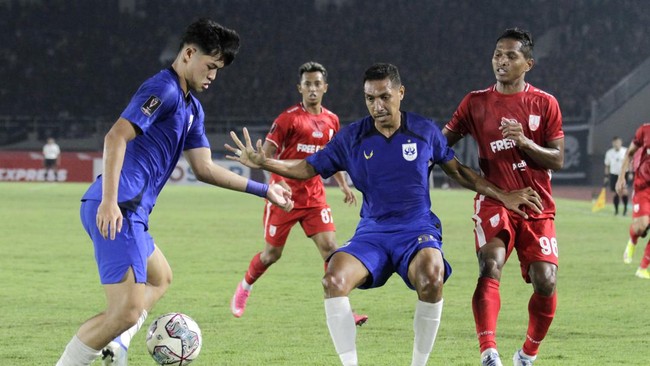 PSIS Semarang ditahan Persis Solo 1-1 dalam pekan ke-25 Liga 1 2022/2023 di Stadion Jatidiri, Semarang, Jumat (17/2).