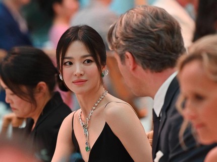 7 Potret Terbaru Song Hye Kyo di Usia 40 Tahun, Makin Cantik Memesona