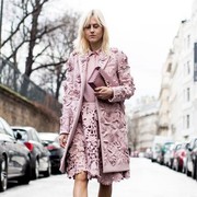 Bosan Pakai Kebaya di Hari Wisuda? Kamu Bisa Mengenakan Pilihan Busana ini untuk Merayakan Kelulusan!