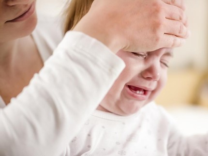 Kenali 5 Penyebab Kepala Bayi Panas tapi Tidak Sakit, Jangan Panik Dulu Bun